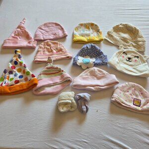 Lot of 11 Girls 3-6 Months Infant Baby Hats Beanies Knotted Caps 2 Pair of Socks